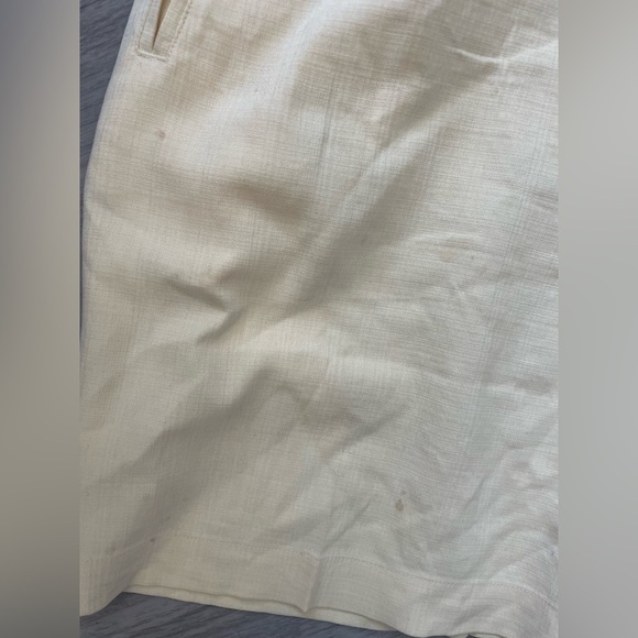 Tommy Bahama yellow silk stretch high waisted shorts - Picture 2 of 4